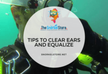 scuba diver equalizing ears